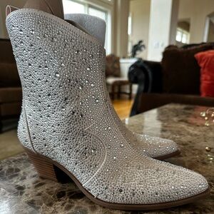 Jessica Simpson Rhinestone-Studded Women's Boots 8/39